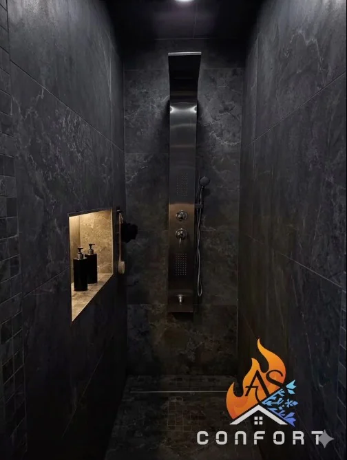 Douche anthracite terminée avec colonne hydromassante