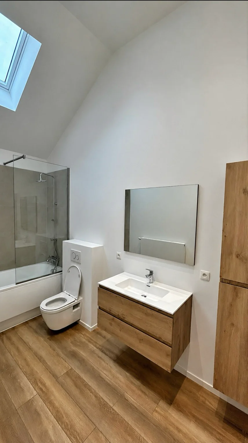 Salle de bain complète rénovée par AS Confort